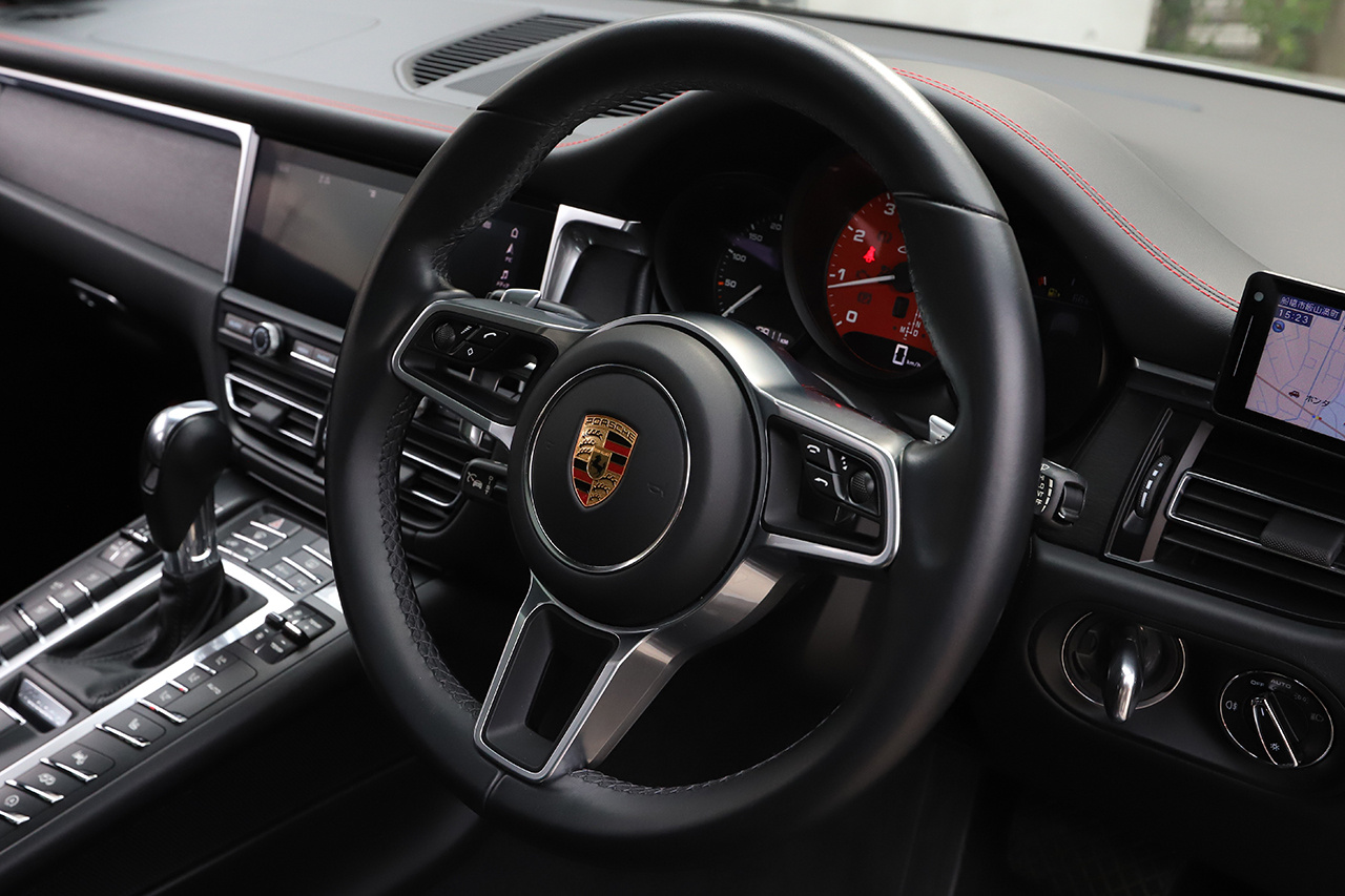 2020 Porsche MACAN 