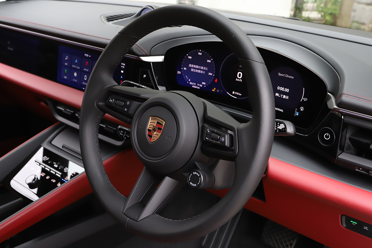 2025 Porsche MACAN 