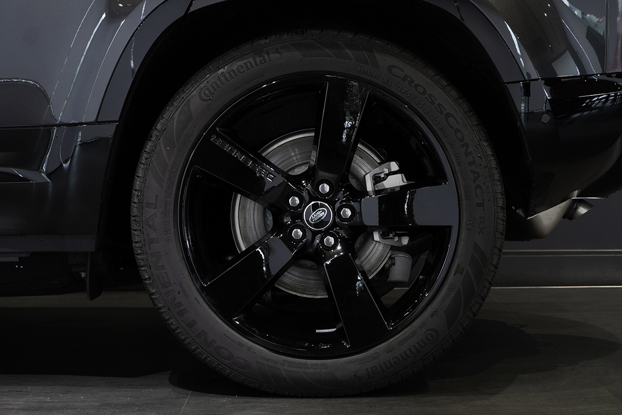 2025 Land Rover DEFENDER null