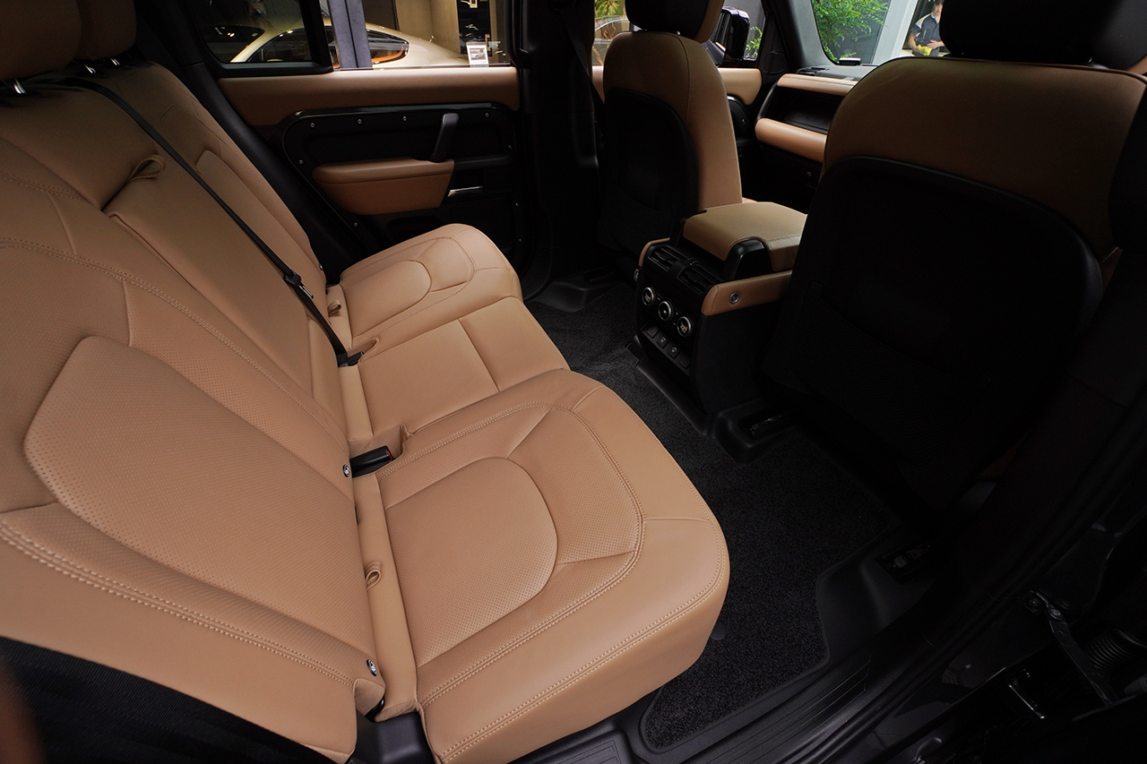 2025 Land Rover DEFENDER null