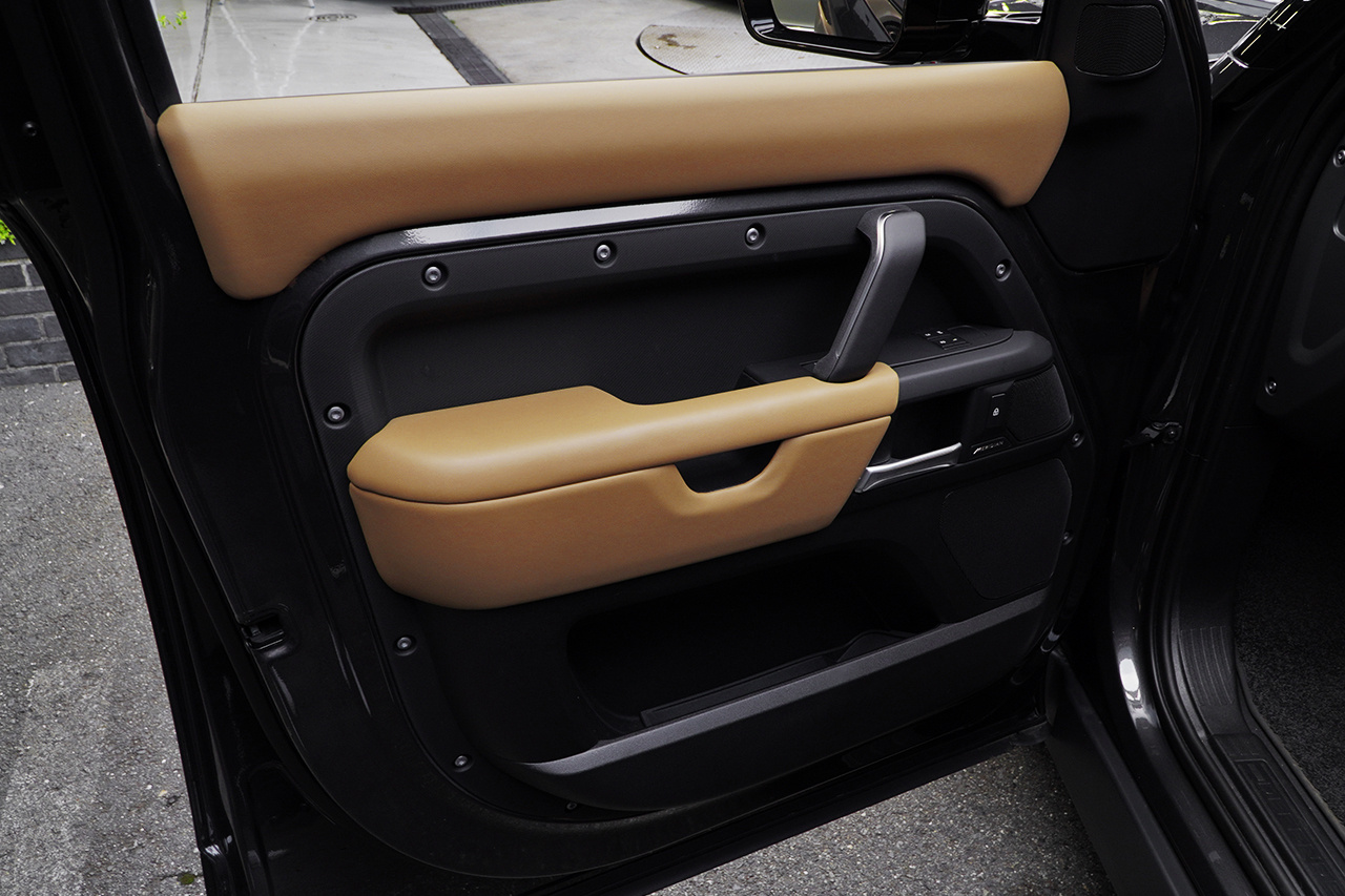 2025 Land Rover DEFENDER null