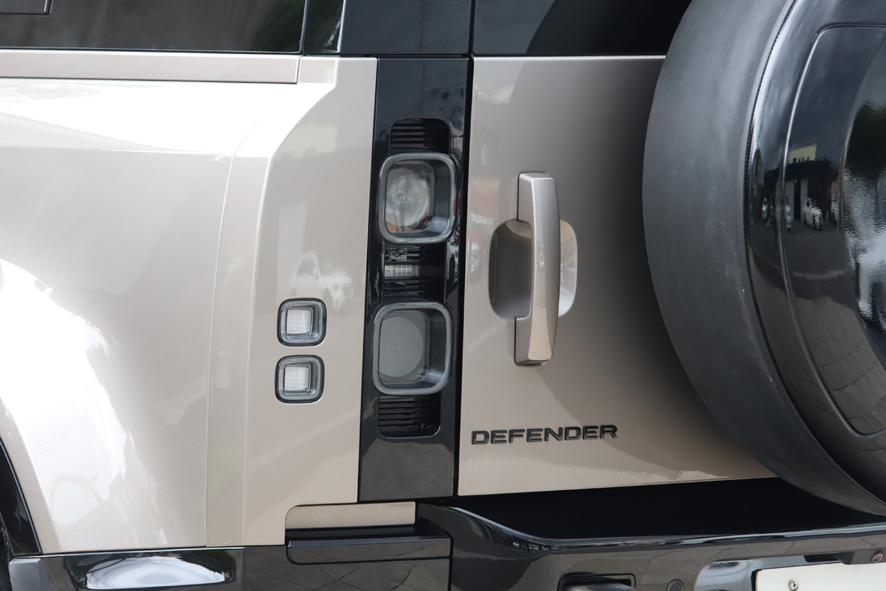 2023 Land Rover DEFENDER 