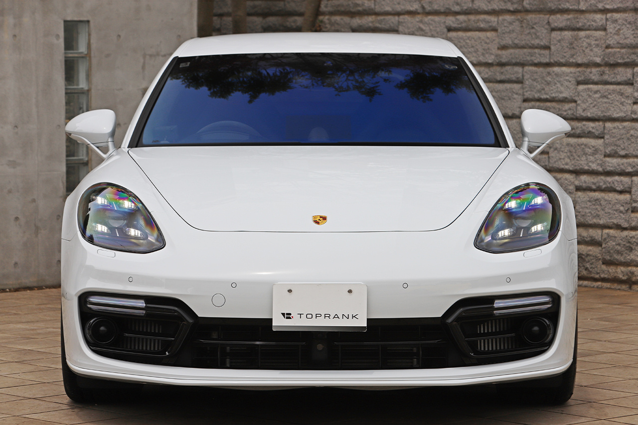 2019 Porsche PANAMERA null
