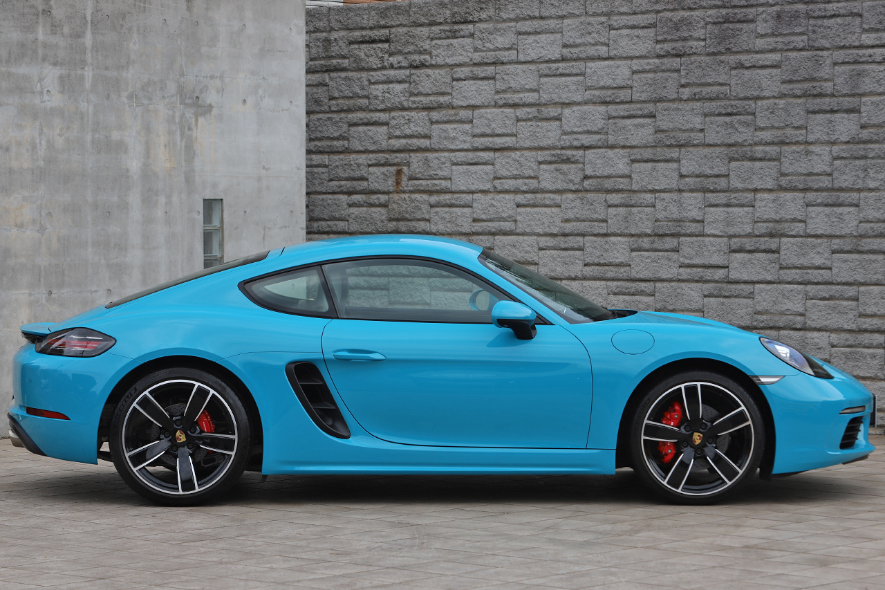 2021 Porsche 718 CAYMAN 