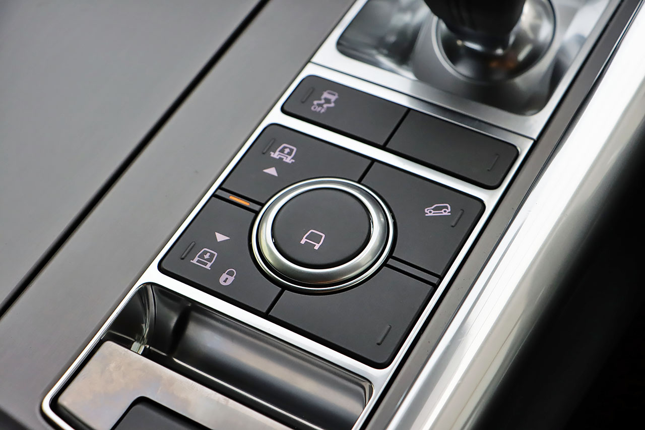 2020 Land Rover RANGE ROVER SPORT 