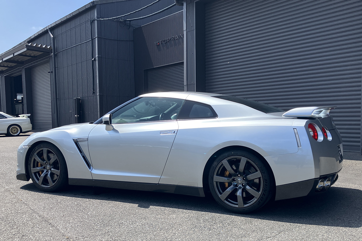 2008 Nissan GT-R UPCOMING INVENTORY　2008   Nissan   GT-R   R35 GT-R Premium Edition