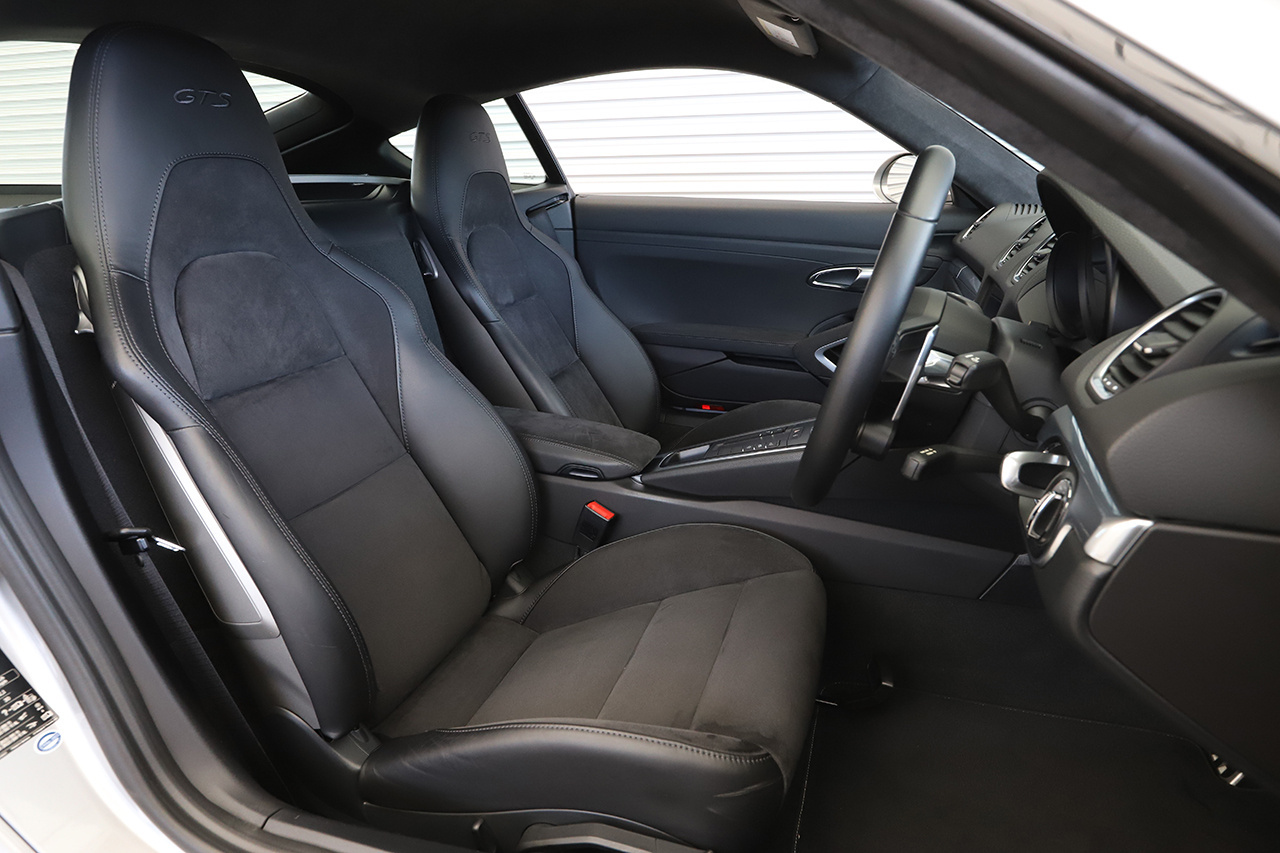 2018 Porsche 718 CAYMAN null
