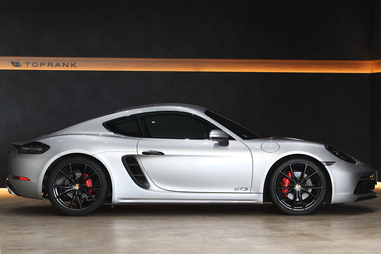 2018 Porsche 718 CAYMAN null
