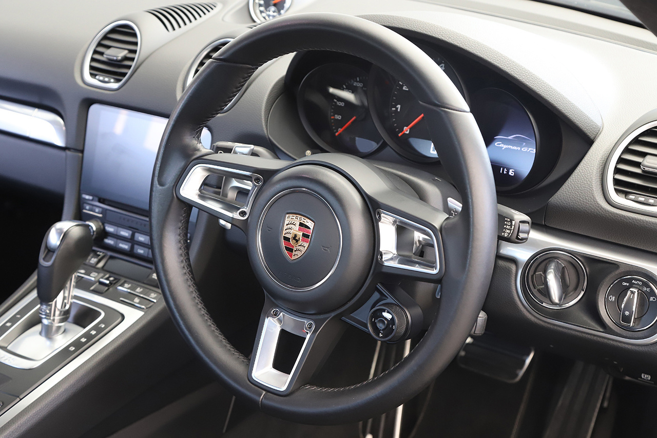 2018 Porsche 718 CAYMAN null