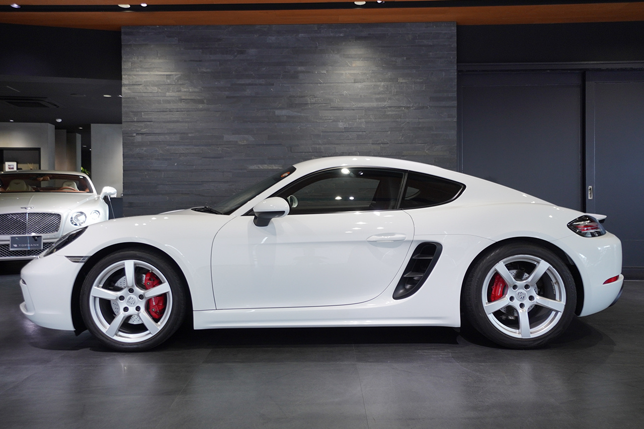 2020 Porsche 718 CAYMAN null