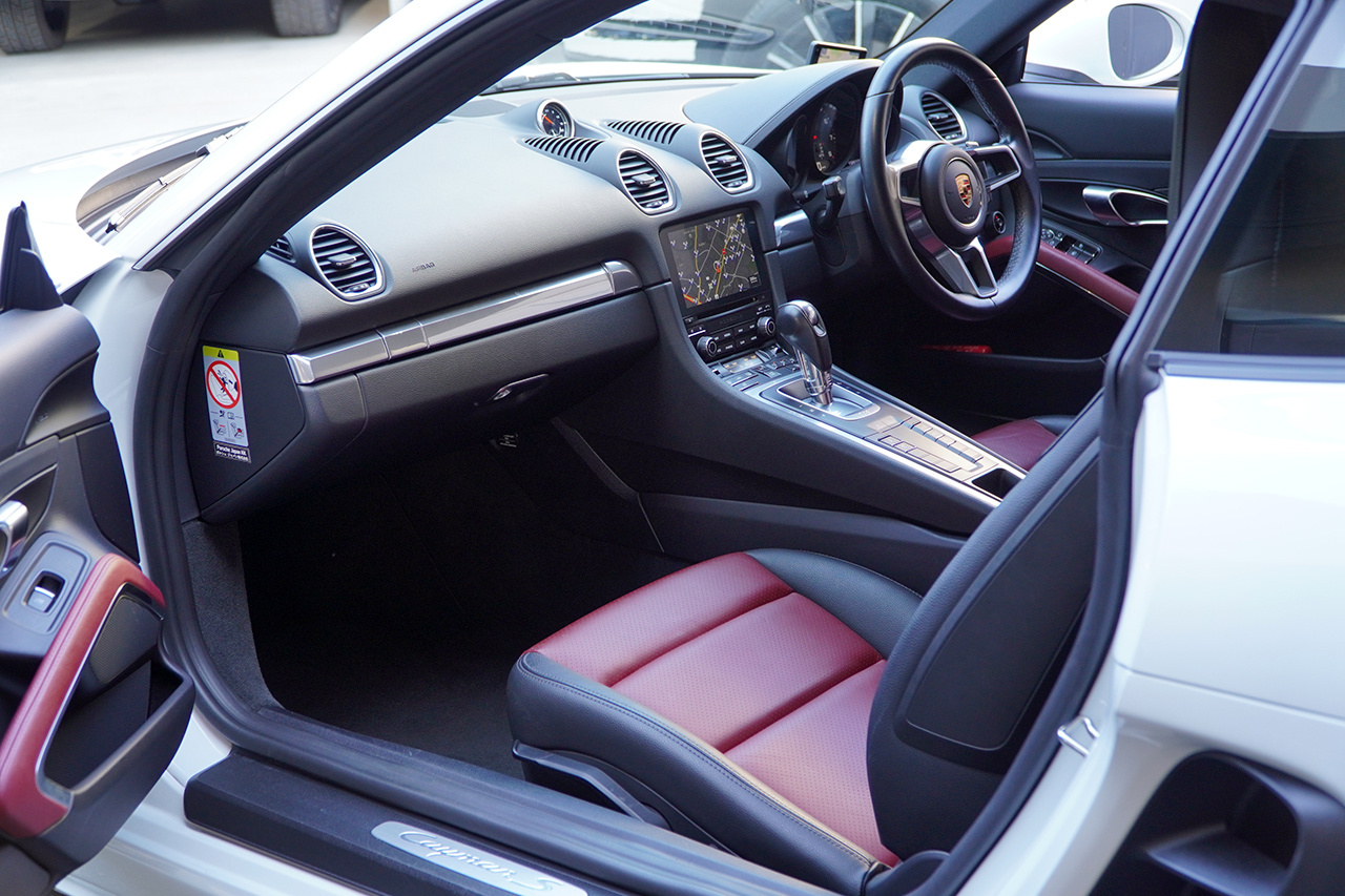 2020 Porsche 718 CAYMAN null