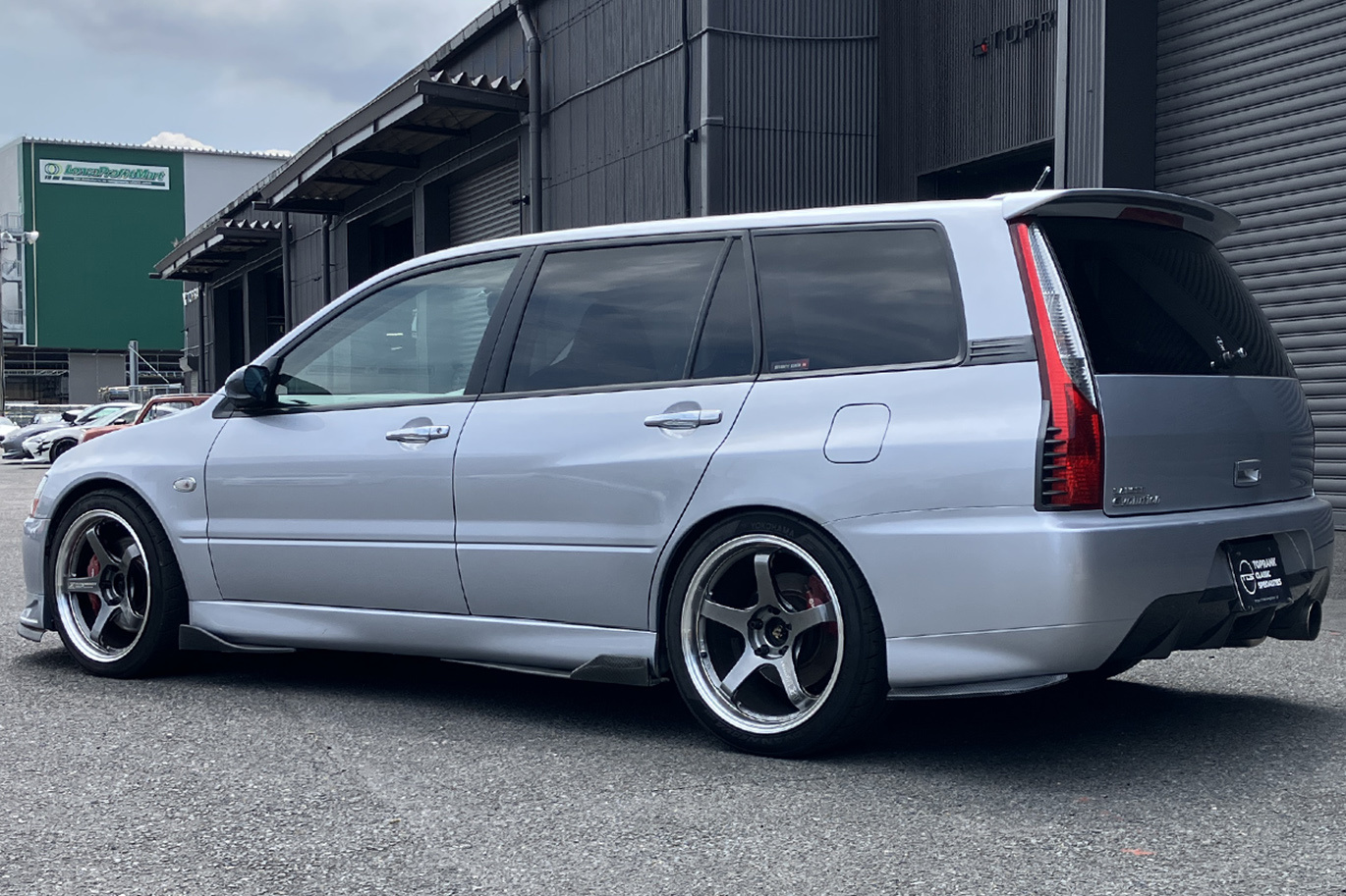 2005 Mitsubishi LANCER EVOLUTION WAGON CT9W Lancer Wagon GT Evolution 9, Advan GT 18 Inch Wheels, Aftermarket Front Lip Spoiler & Mirrors
