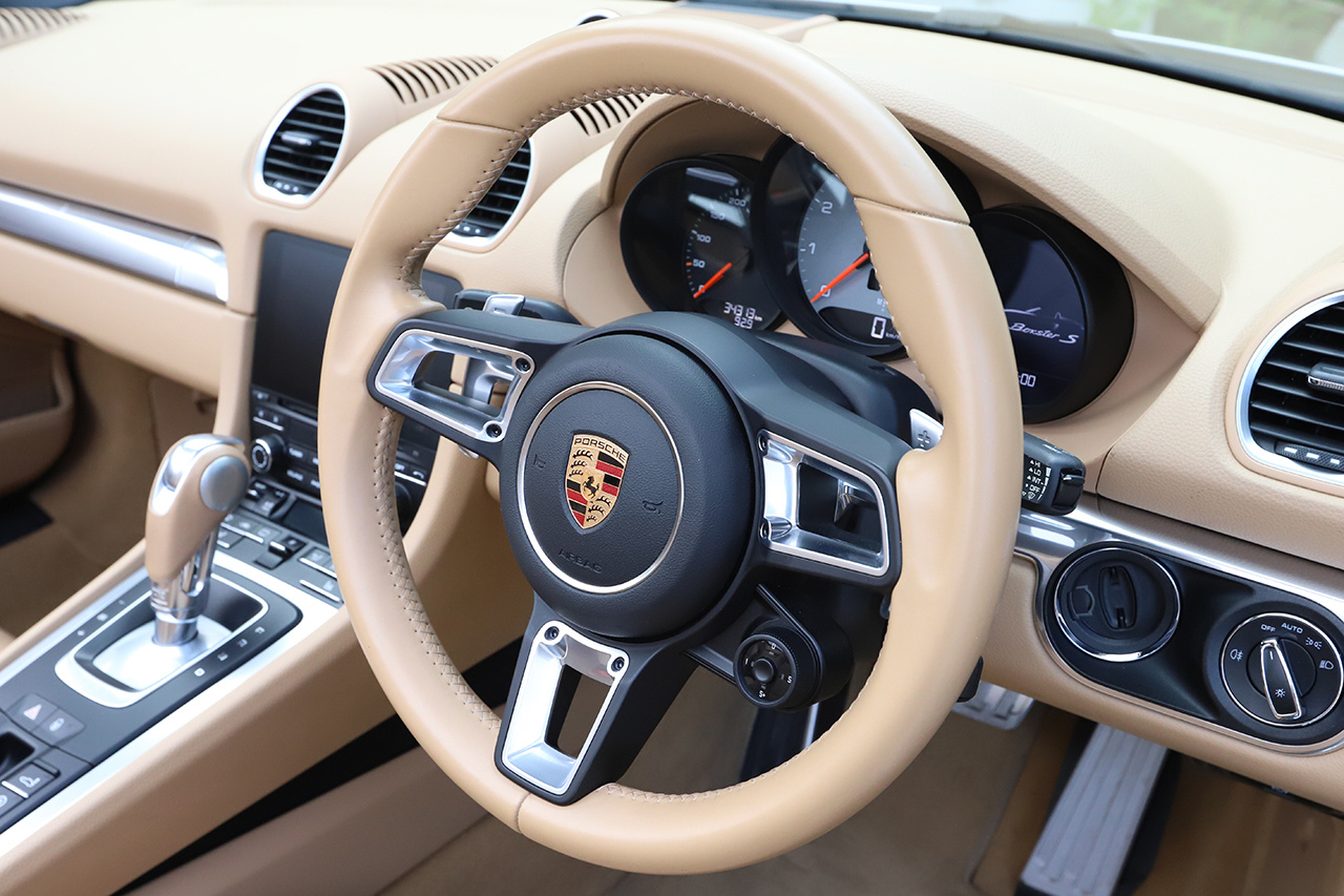 2017 Porsche 718 BOXSTER 
