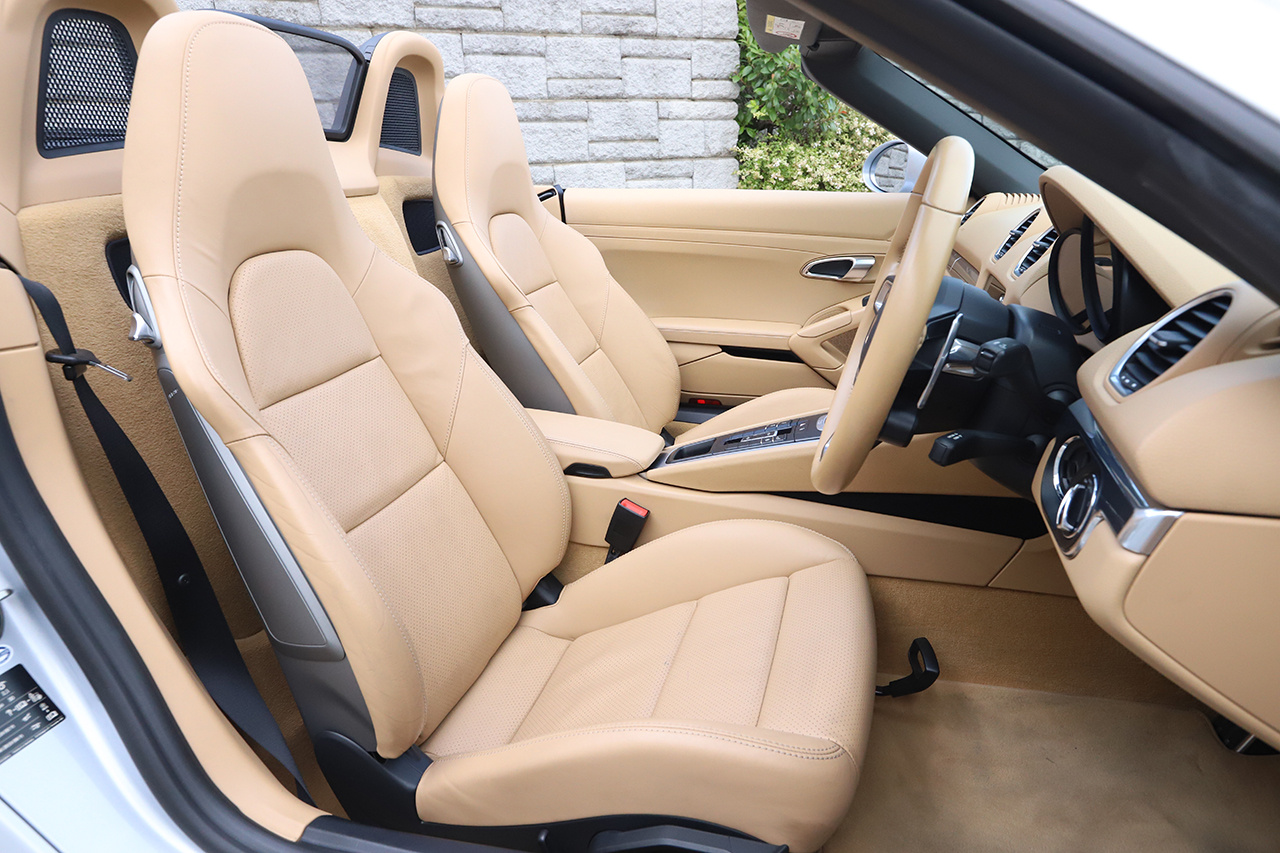 2017 Porsche 718 BOXSTER 
