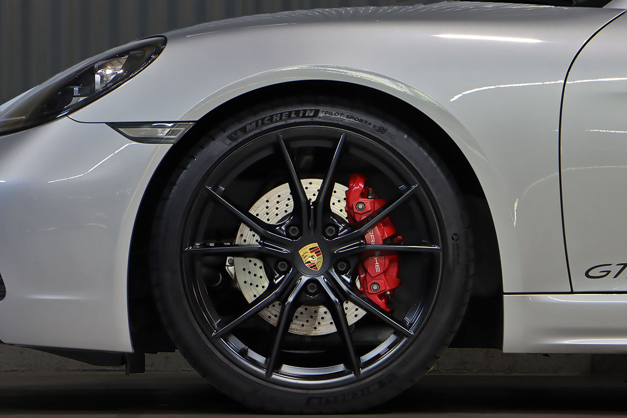 2018 Porsche 718 CAYMAN 