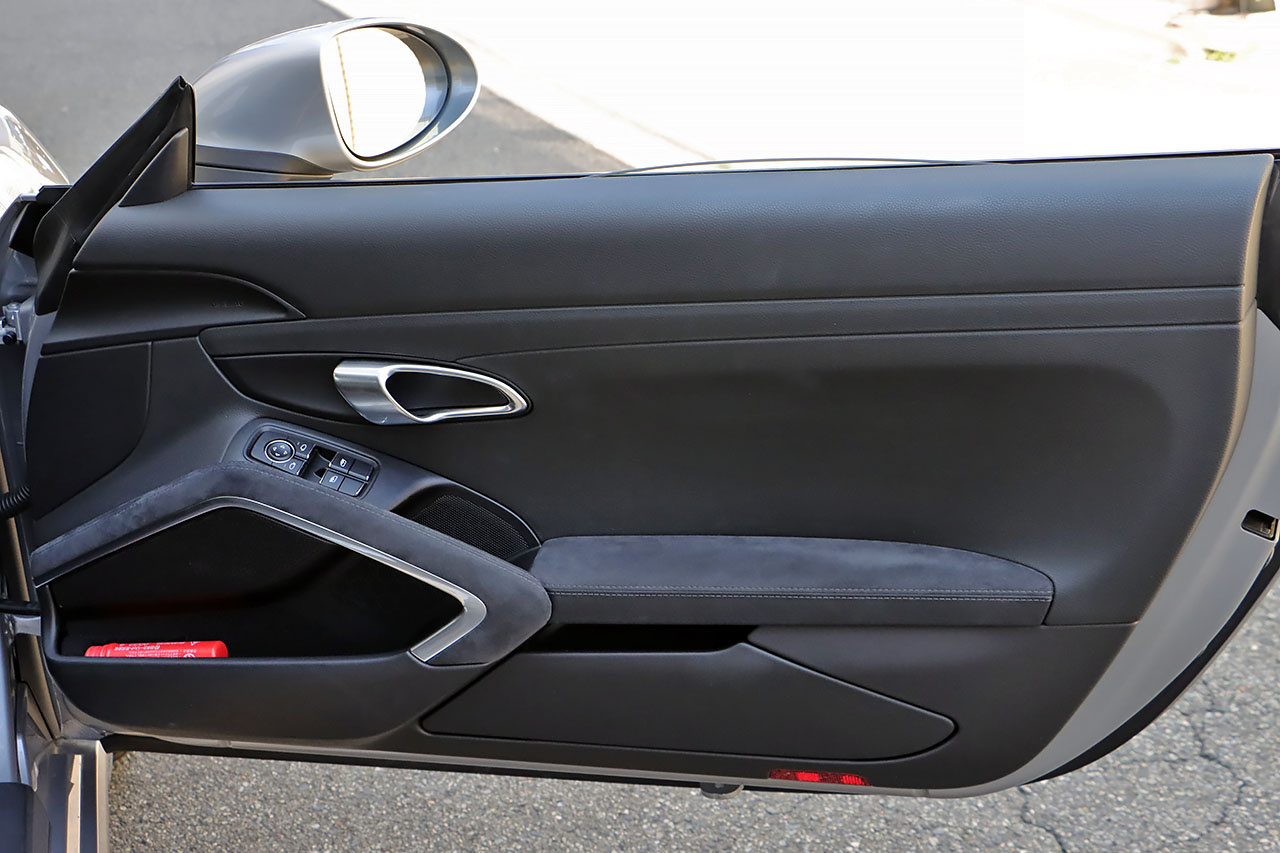 2018 Porsche 718 CAYMAN 