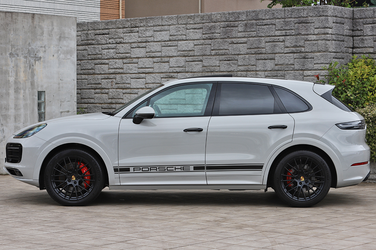 2021 Porsche CAYENNE null