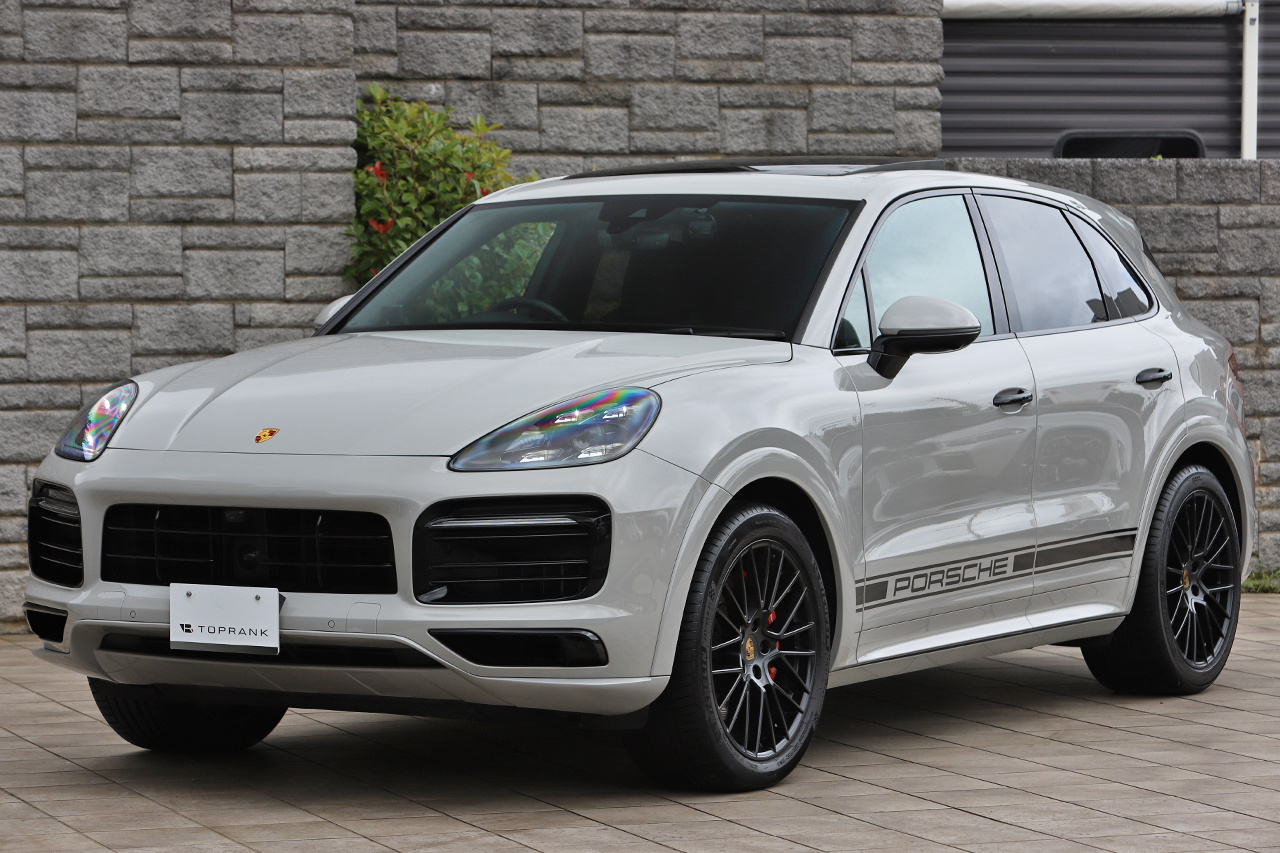 2021 Porsche CAYENNE null