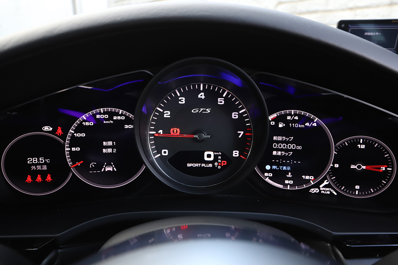 2021 Porsche CAYENNE null