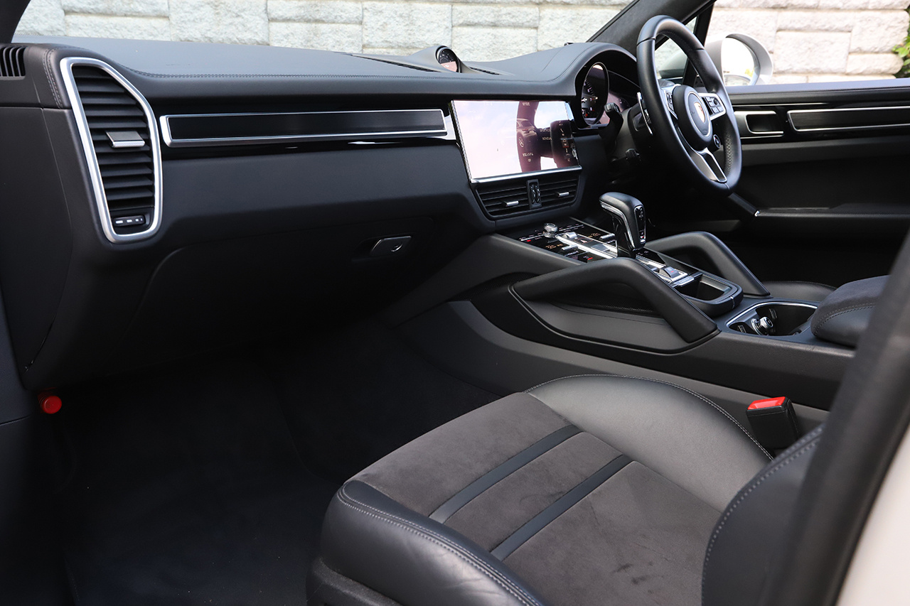 2021 Porsche CAYENNE null