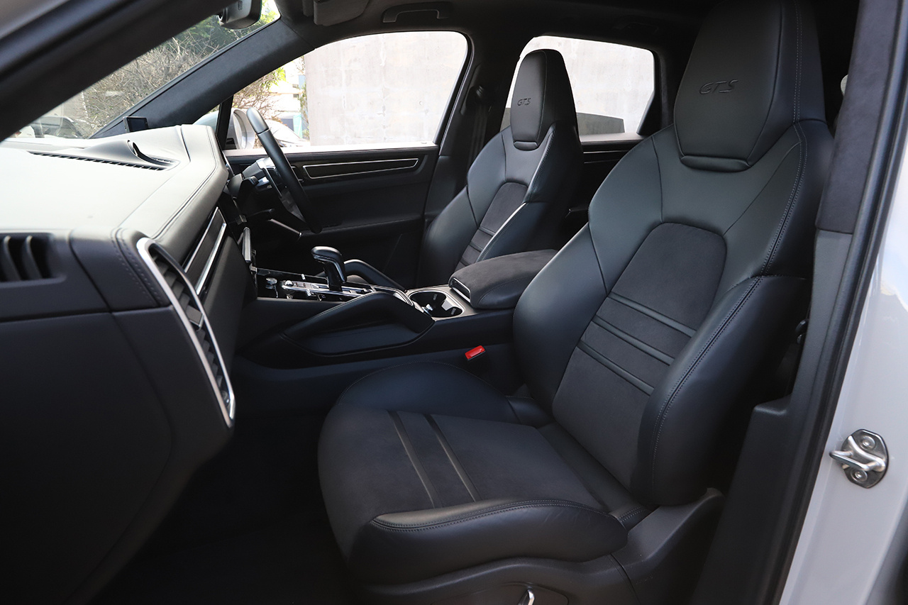 2021 Porsche CAYENNE null
