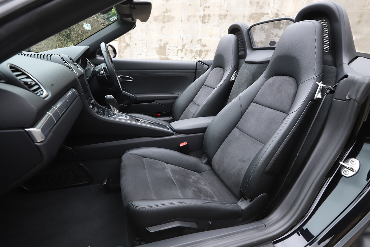 2020 Porsche 718 BOXSTER 