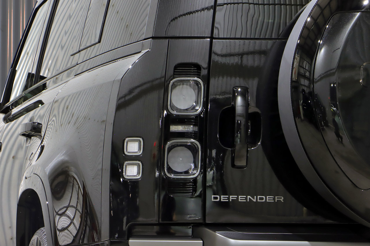 2025 Land Rover DEFENDER null