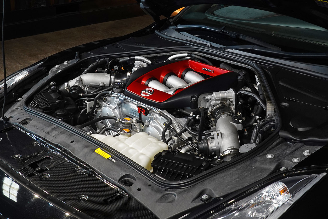 2015 Nissan GT-R R35 GT-R NISMO・MY15・Optional Titanium Muffler, Factory Carbon Fiber Recaro Seats
