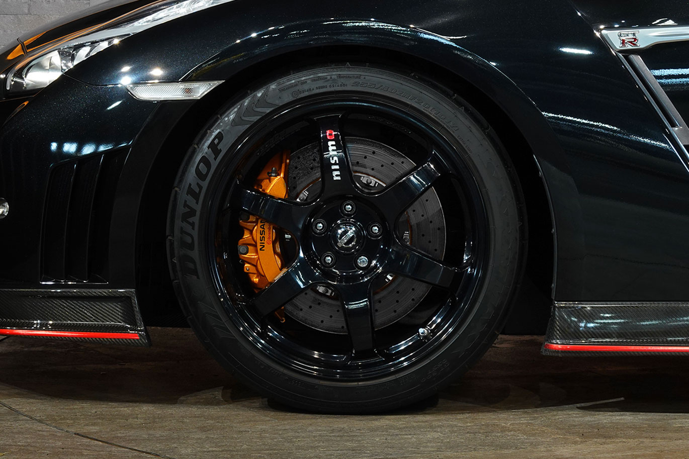 2015 Nissan GT-R R35 GT-R NISMO・MY15・Optional Titanium Muffler, Factory Carbon Fiber Recaro Seats
