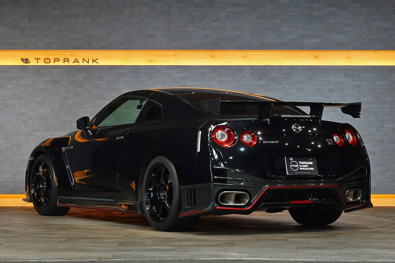 2015 Nissan GT-R R35 GT-R NISMO・MY15・Optional Titanium Muffler, Factory Carbon Fiber Recaro Seats