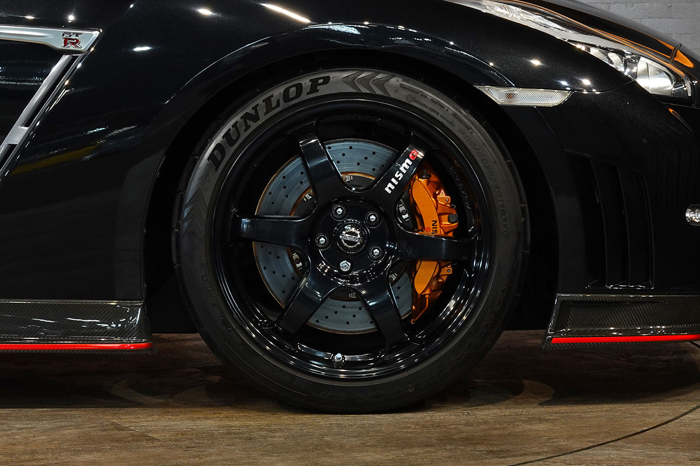 2015 Nissan GT-R R35 GT-R NISMO・MY15・Optional Titanium Muffler, Factory Carbon Fiber Recaro Seats