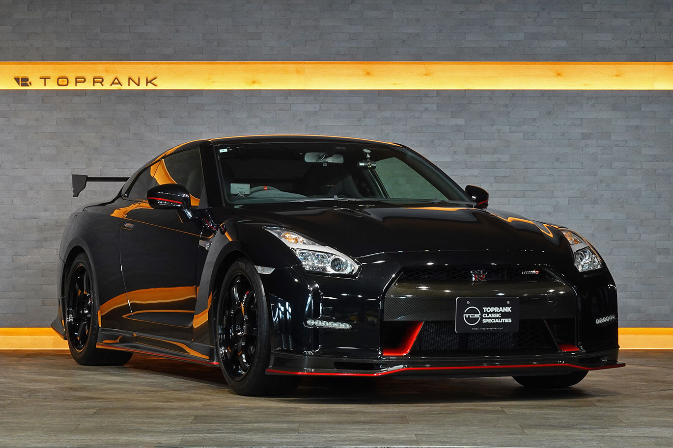 2015 Nissan GT-R R35 GT-R NISMO・MY15・Optional Titanium Muffler, Factory Carbon Fiber Recaro Seats