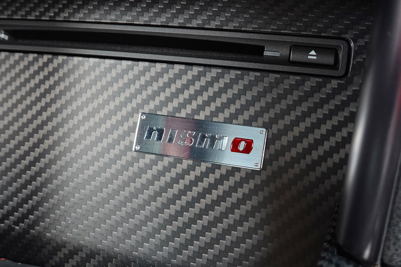 2015 Nissan GT-R R35 GT-R NISMO・MY15・Optional Titanium Muffler, Factory Carbon Fiber Recaro Seats