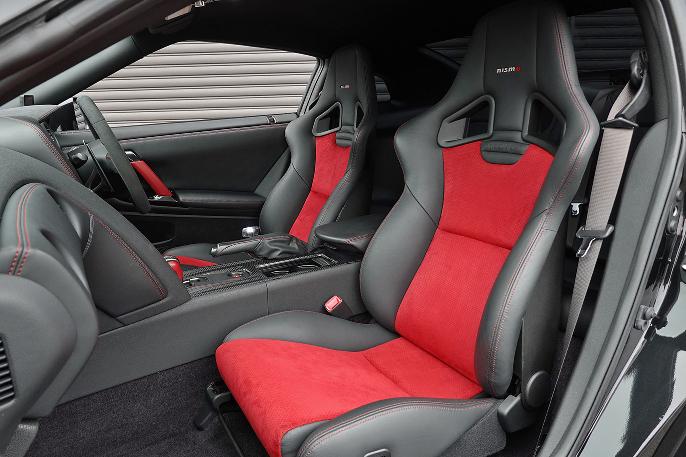 2015 Nissan GT-R R35 GT-R NISMO・MY15・Optional Titanium Muffler, Factory Carbon Fiber Recaro Seats