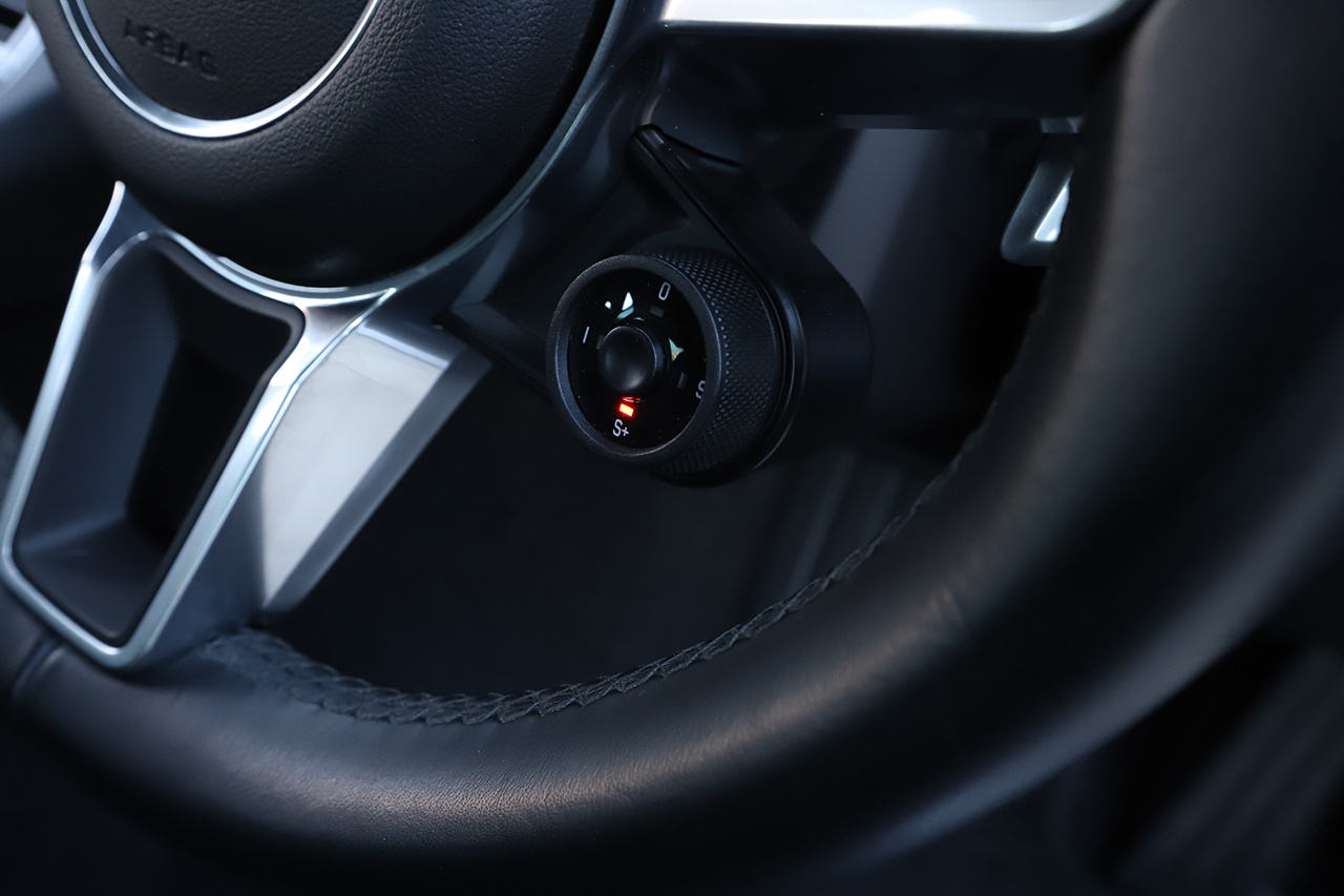 2018 Porsche PANAMERA null
