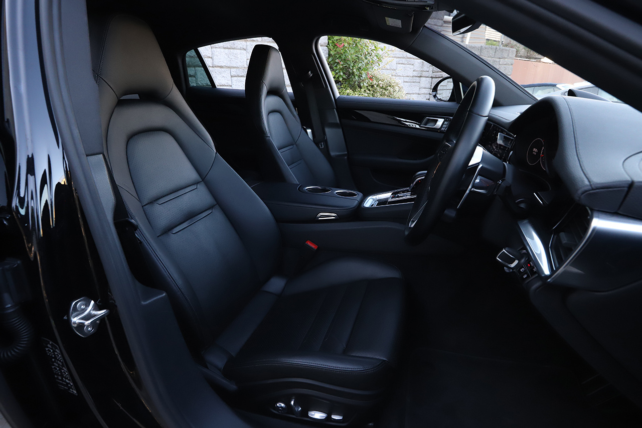 2018 Porsche PANAMERA null