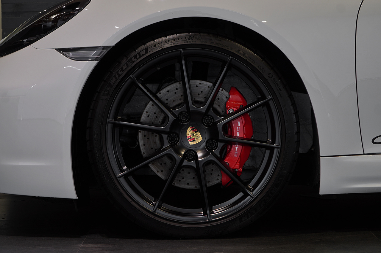 2025 Porsche 718 CAYMAN null