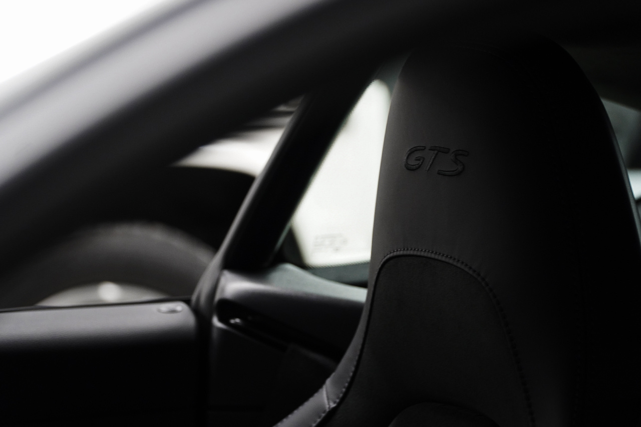 2025 Porsche 718 CAYMAN null