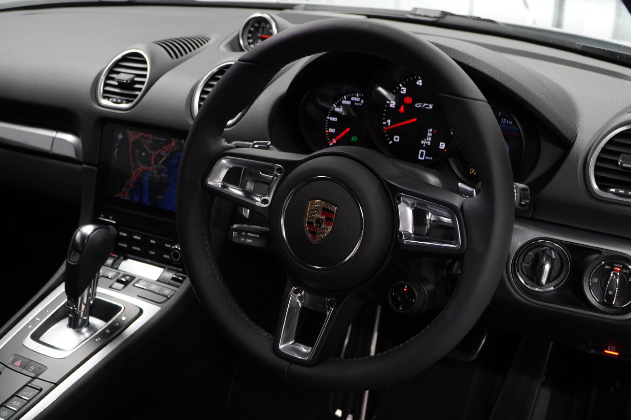 2025 Porsche 718 CAYMAN null