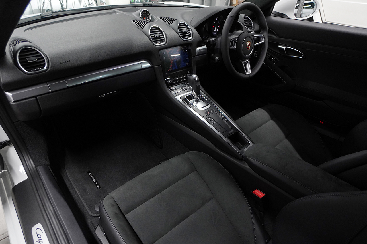2025 Porsche 718 CAYMAN null