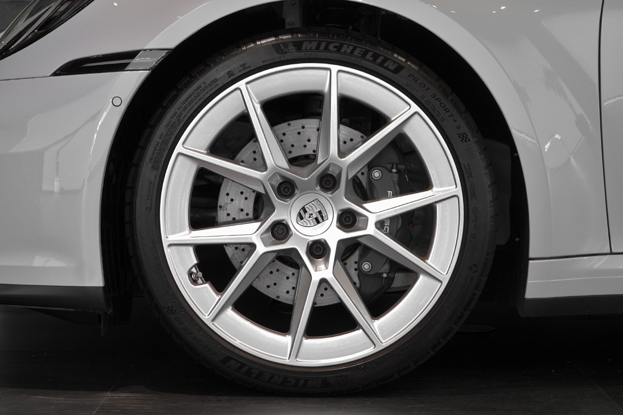 2025 Porsche 911 null