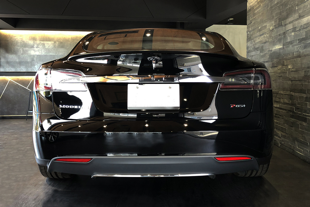 2014 TESLA model S P85+
