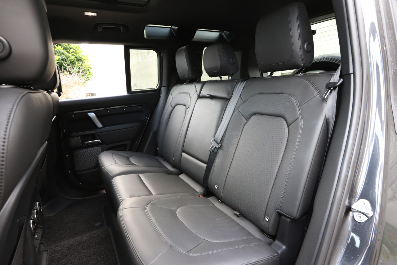 2024 Land Rover DEFENDER 