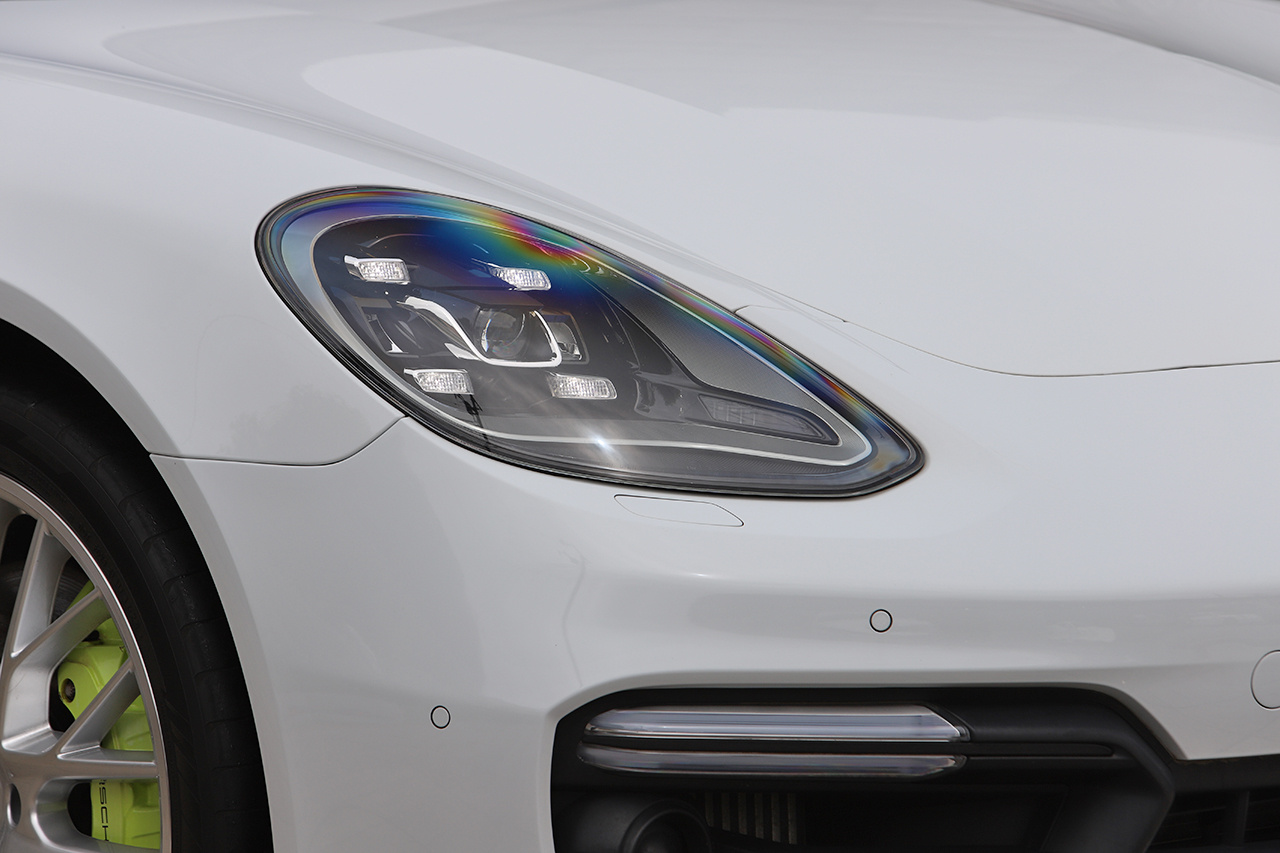 2018 Porsche PANAMERA null
