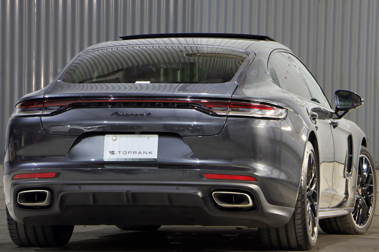 2021 Porsche PANAMERA null