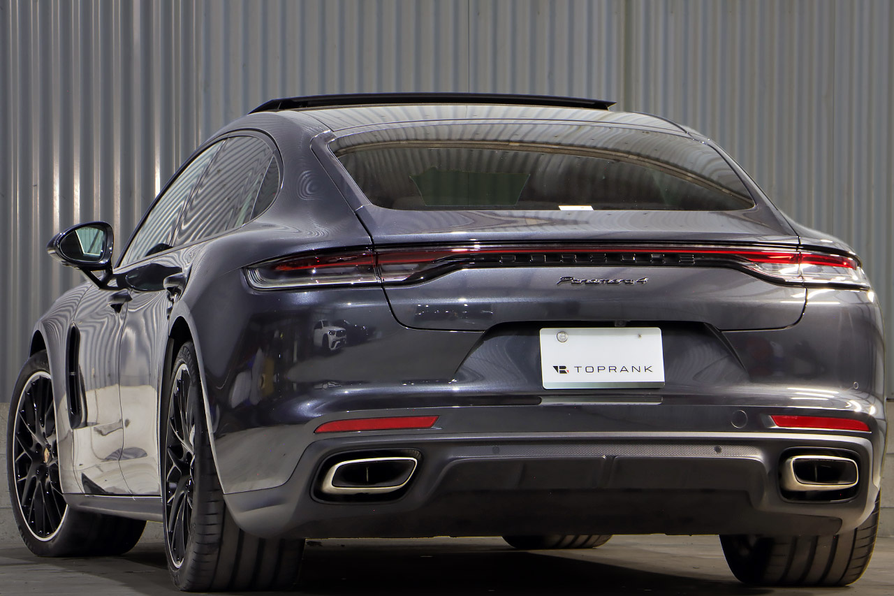 2021 Porsche PANAMERA null