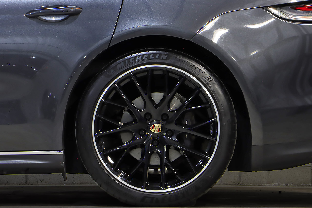 2021 Porsche PANAMERA null