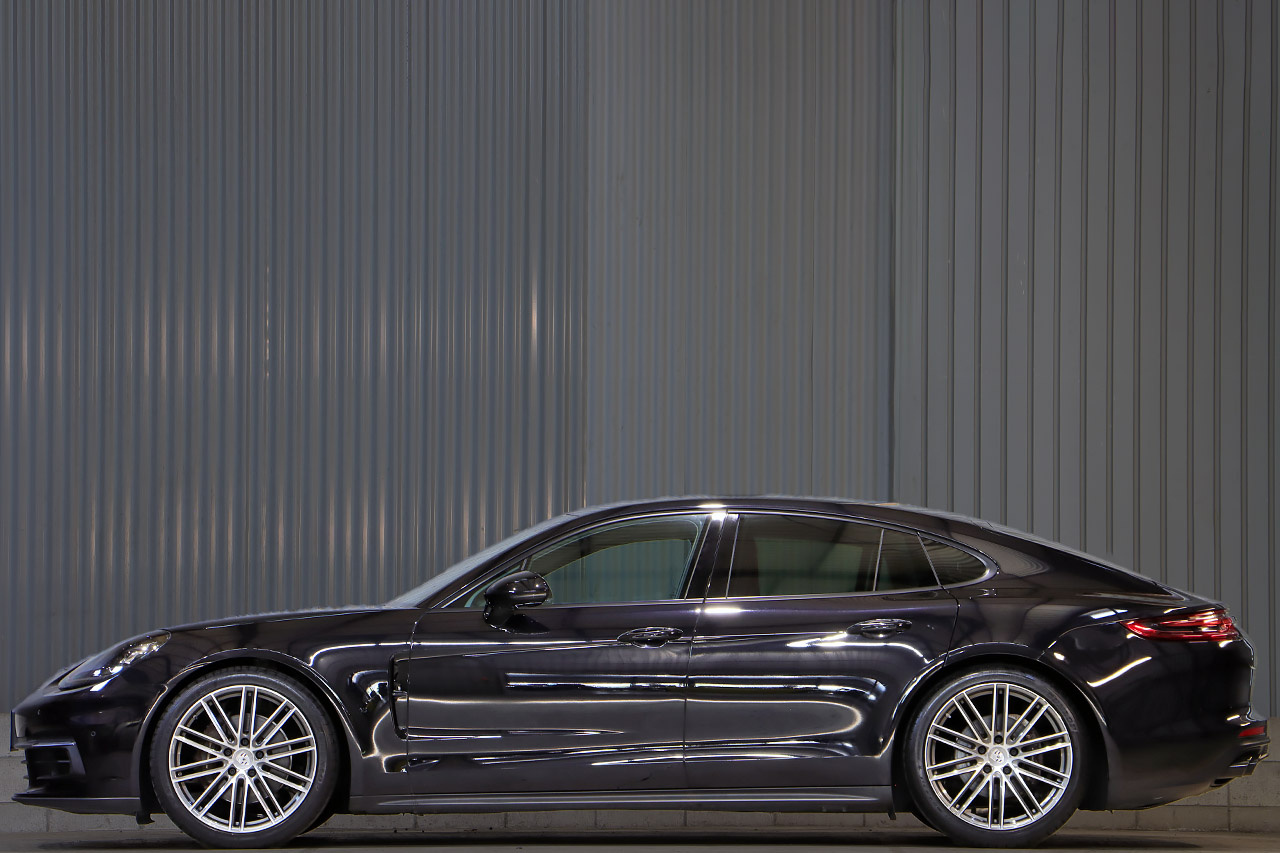 2018 Porsche PANAMERA null
