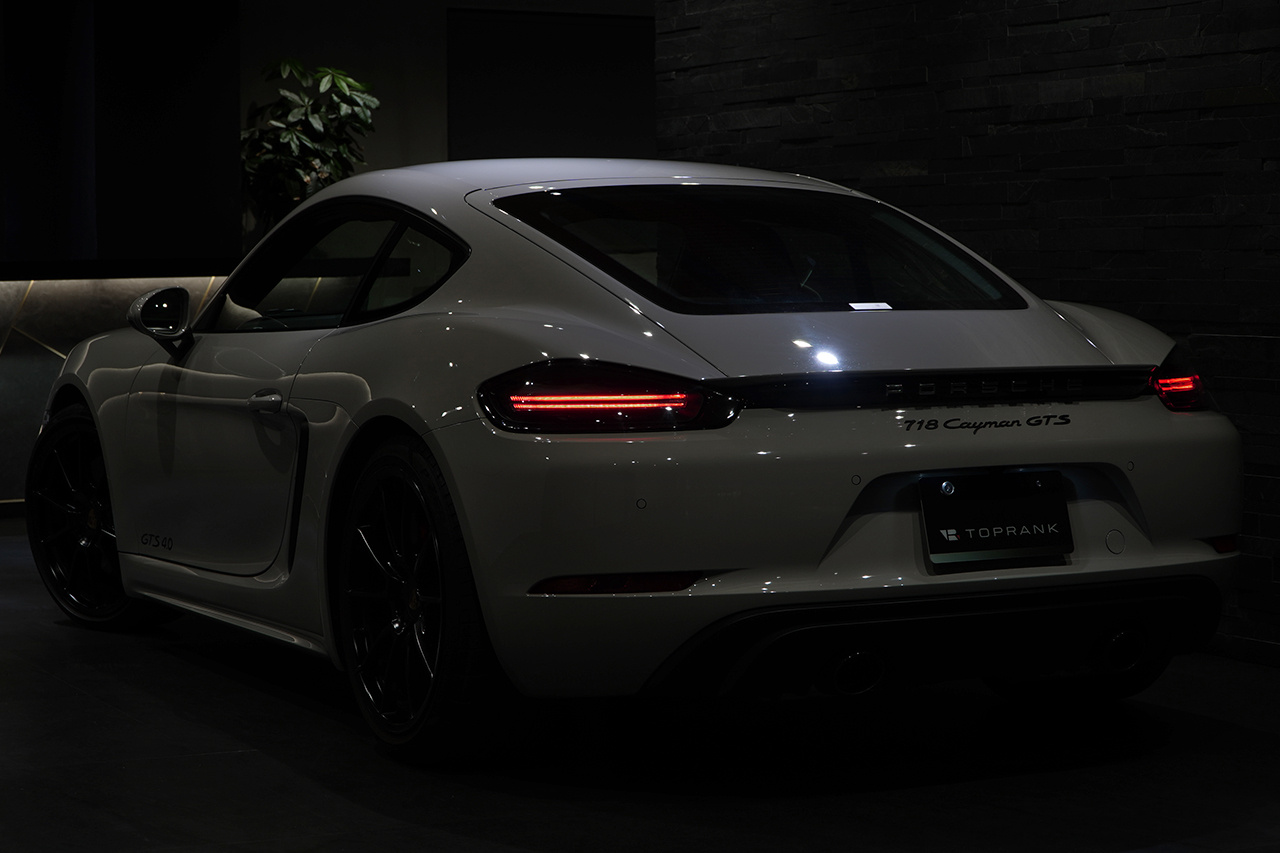 2023 Porsche 718 CAYMAN null