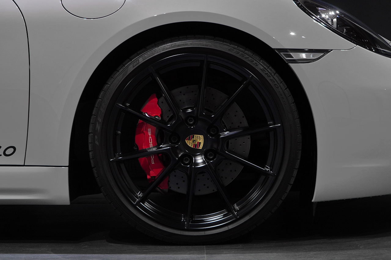 2023 Porsche 718 CAYMAN null